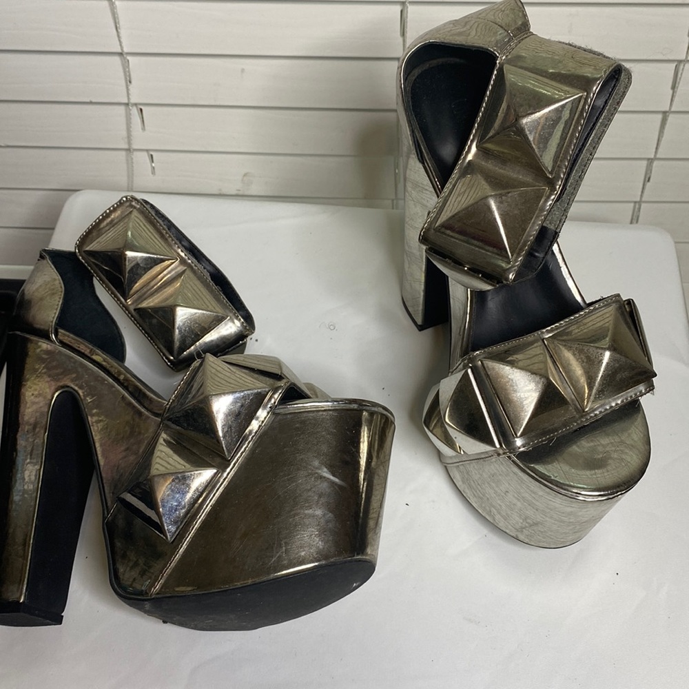 Metallic Silver platform heel